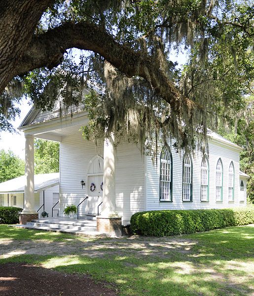 File:Robertville Baptist Church.jpg