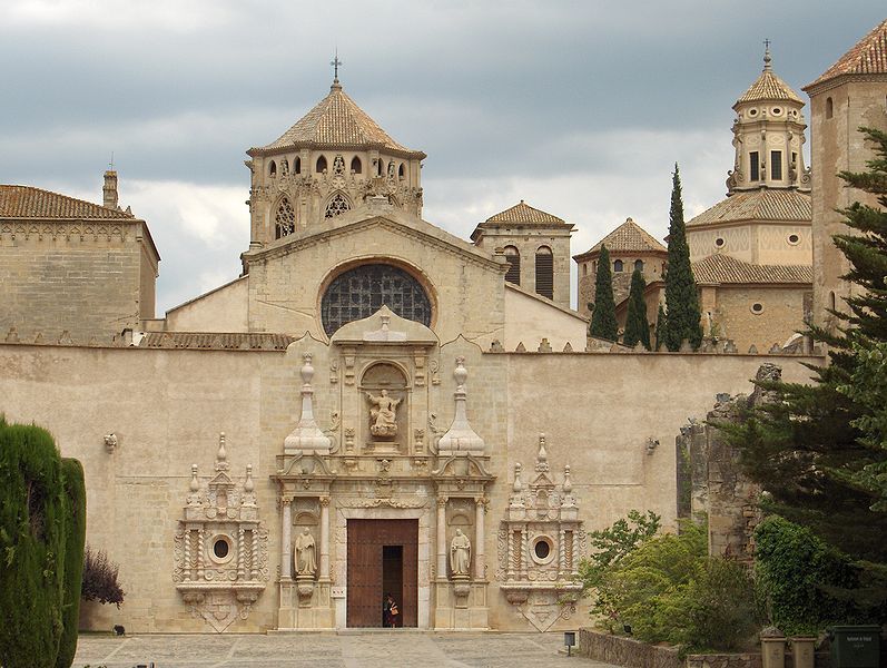 File:Spain PobletMonastry FrontView.jpg