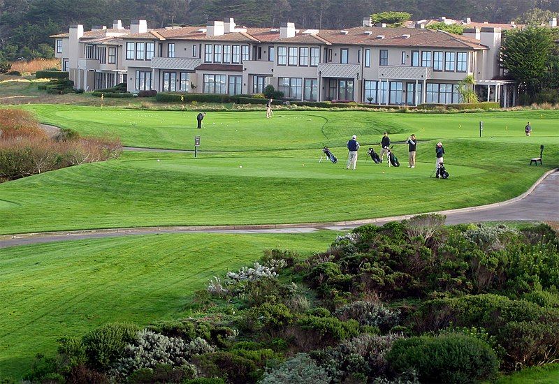 File:Spanish-Bay-First-Tee.jpg