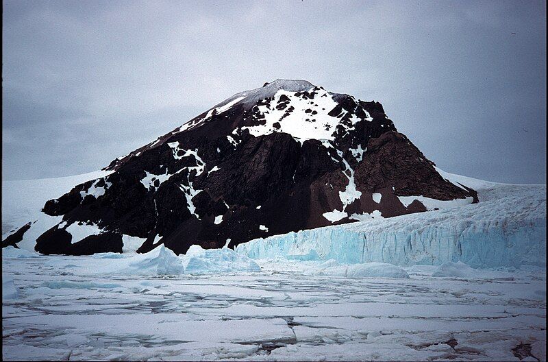 File:Spincloud Heights, Antarctica.jpg