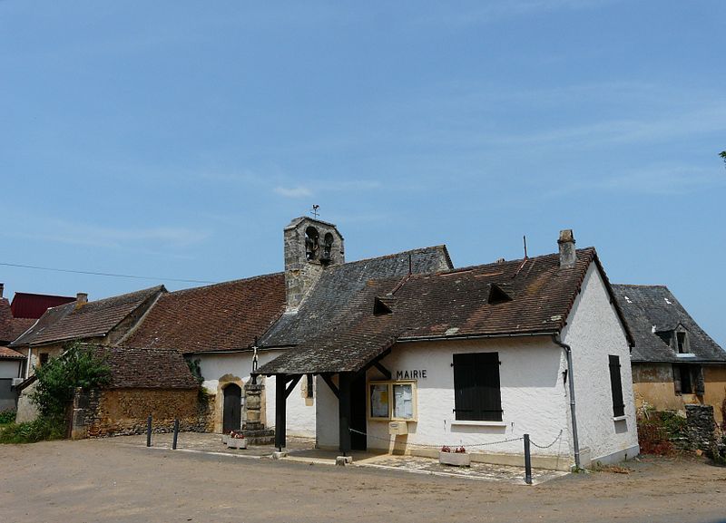 File:Temple-Laguyon église mairie.JPG