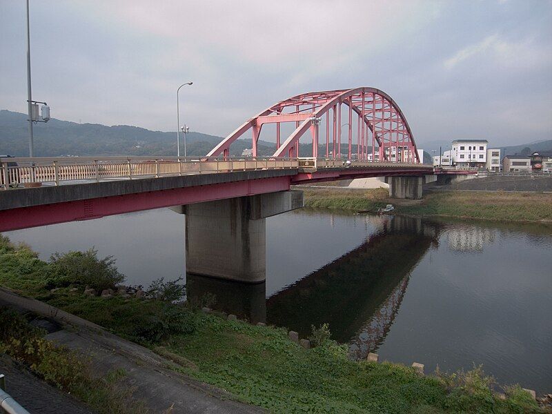 File:Tomoe bridge Miyoshi.jpg