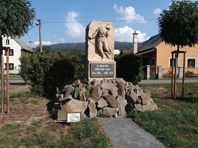 File:Řídeč, pomník.jpg