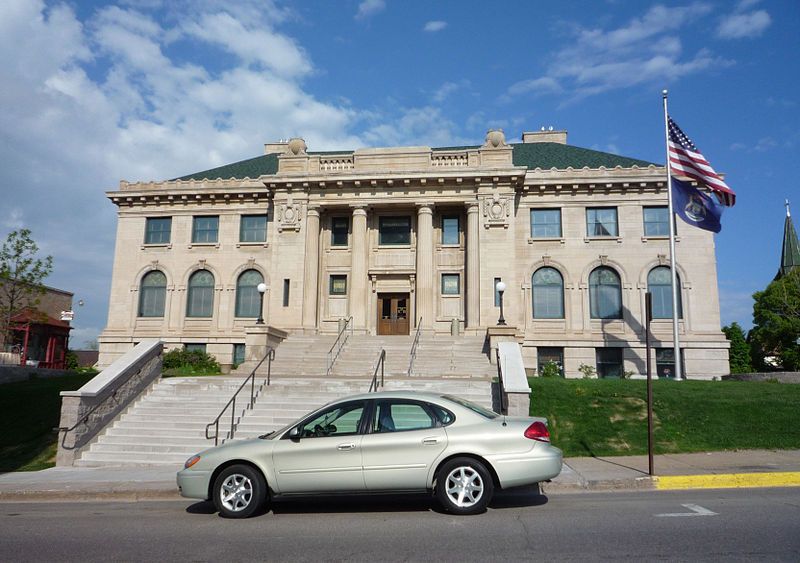 File:2009-0618-UP-MarquettePeterWhiteLibrary.jpg