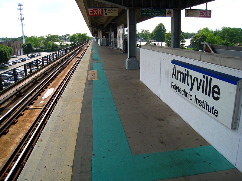 File:Amityville LIRR.JPG