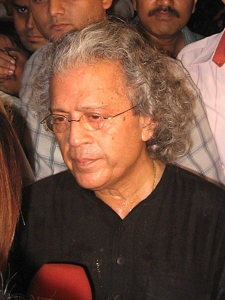 File:Anil Dharker.jpg