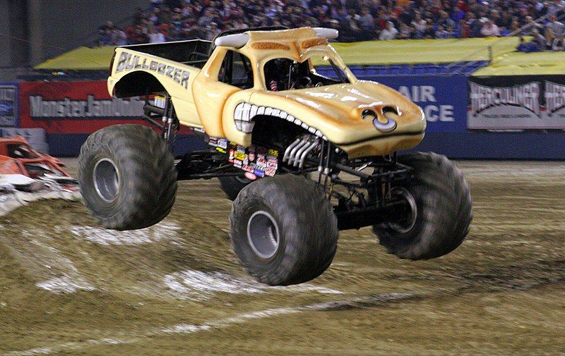 File:Bulldozer Monster Truck.jpg