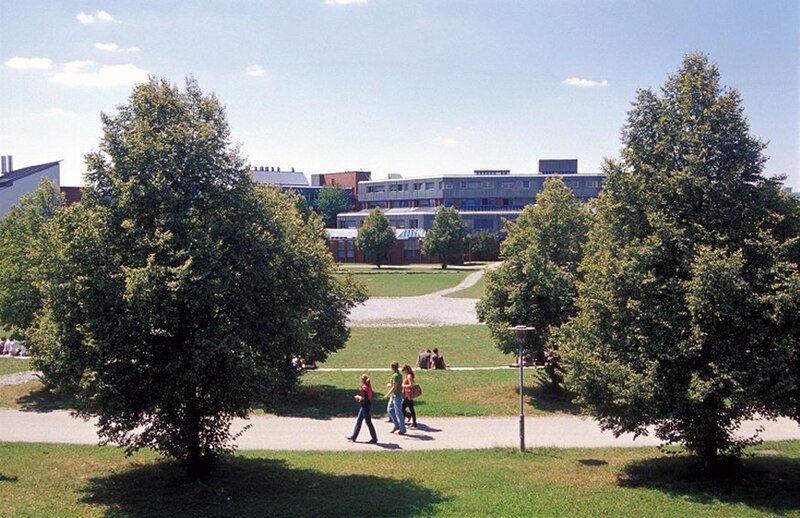 File:Campus-bayreuth-2.jpg