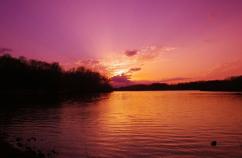 File:Cane-Creek-Lake-sunset-tn2.jpg