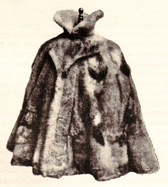 File:Eider-duck fur pelerine.jpg