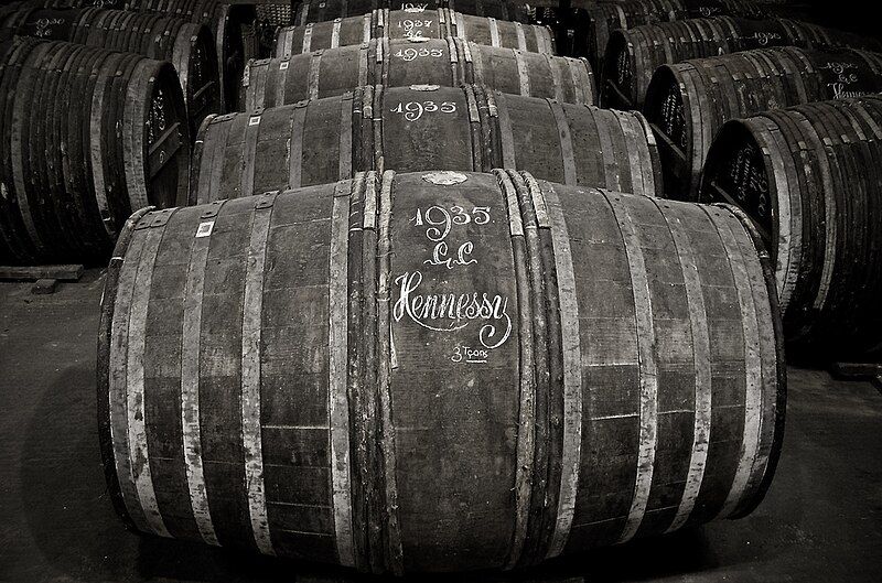 File:Hennessy cognac.jpg