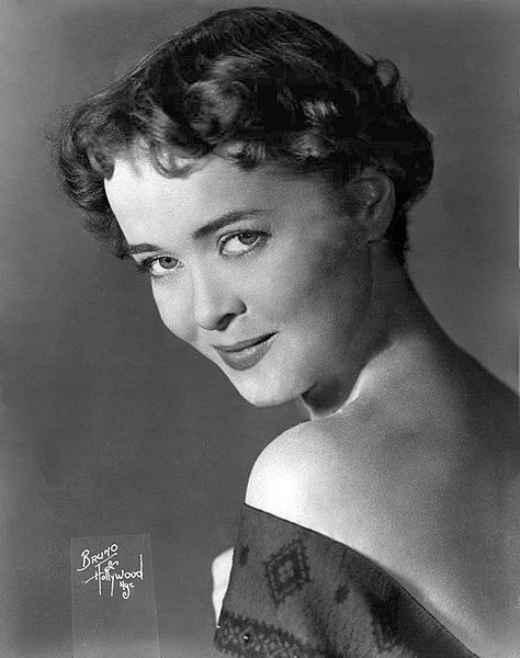 File:Joan McCracken 1950.jpg