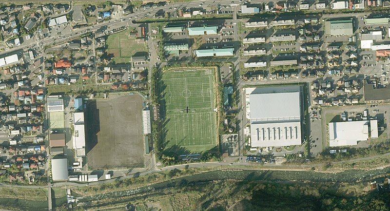 File:Kamaishi Playing Field.jpg