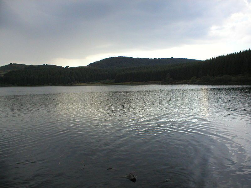 File:Lac montcineyre.jpg