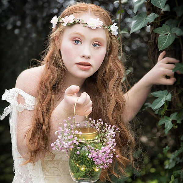 File:Madeline Stuart photoshoot.jpg