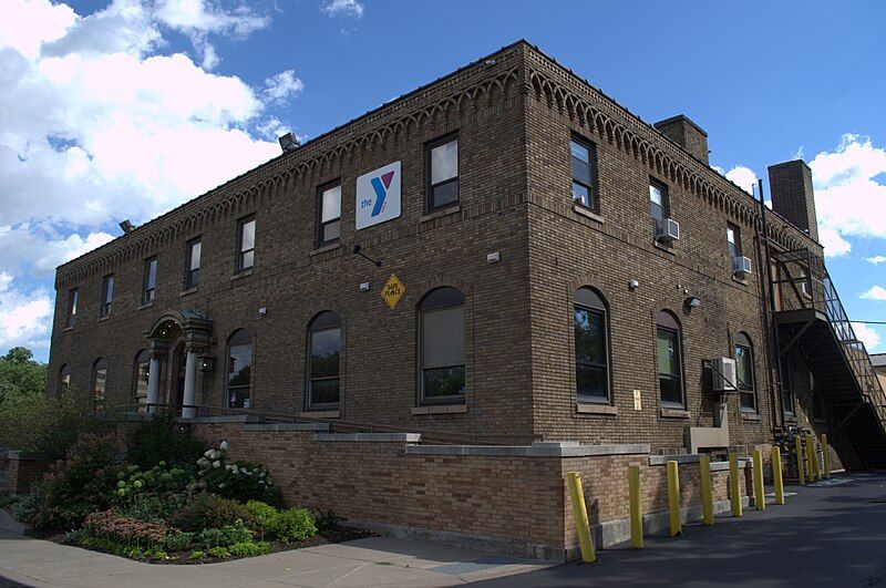 File:Maplewood Branch YMCA.jpg