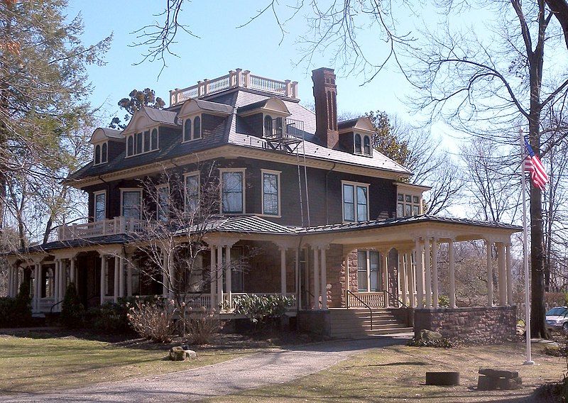 File:Oakes Mansion jeh.JPG