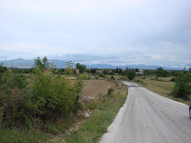 File:POGLED NA B.SELO.JPG