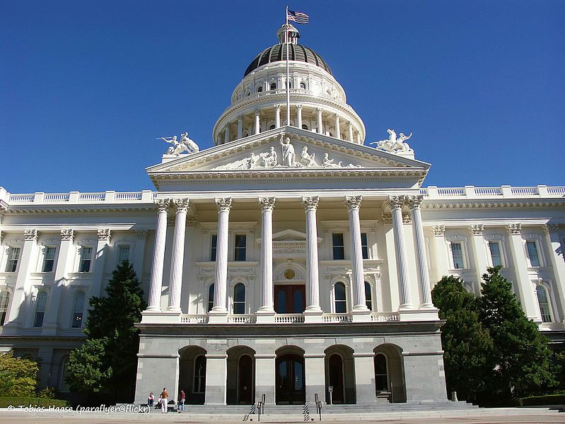 File:Sacramento capitol (23024886910).jpg