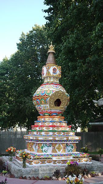 File:Stupa 9.8.10.jpg