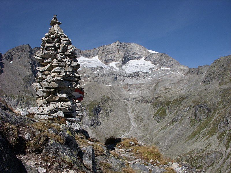 File:Zillertaler Alpen 2009.jpg