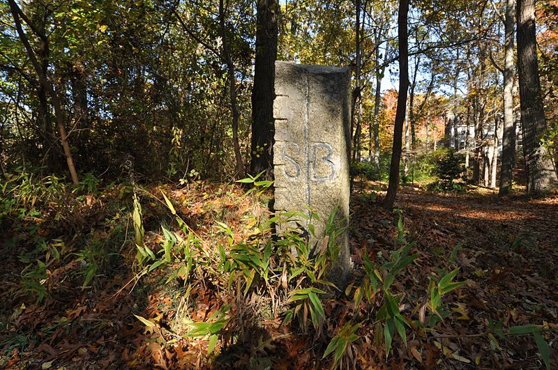 File:BarnstableSandwichHighStreetBoundaryMarker2.jpg