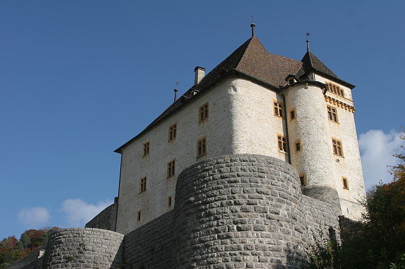 File:Chateau de valangin.jpg