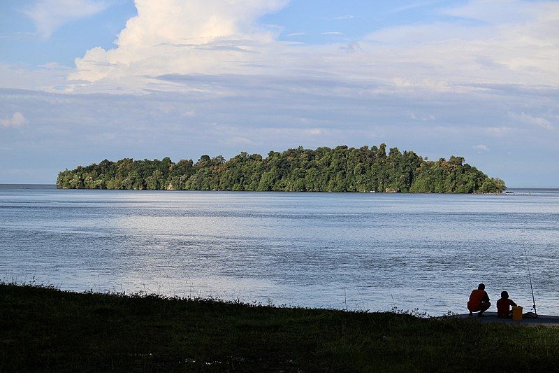 File:Chermin Island 01.jpg