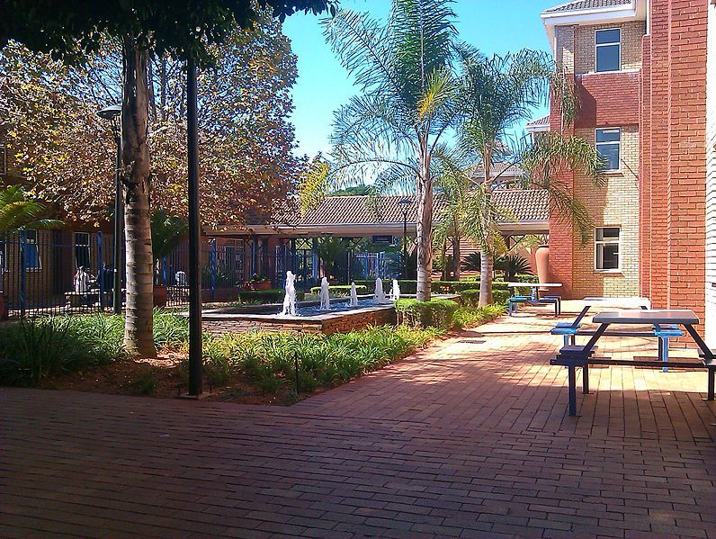 File:Damelin Randburg Entrance.jpg