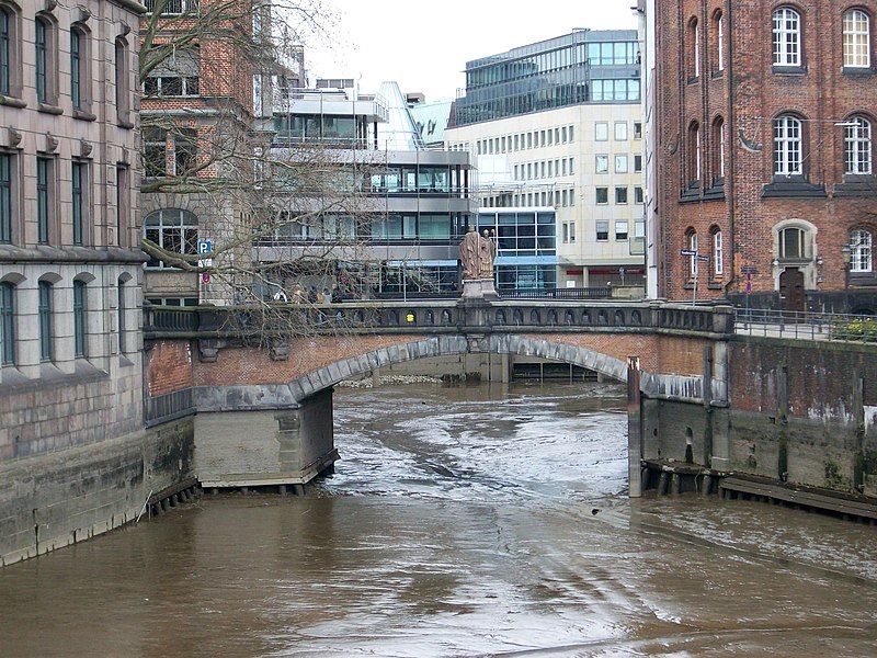 File:Hamburg Trostbrücke 04.jpg