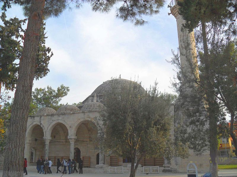 File:Laal Pasha Mosque.jpg