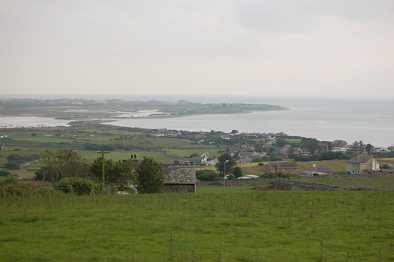 File:Llandanwg general view.jpg