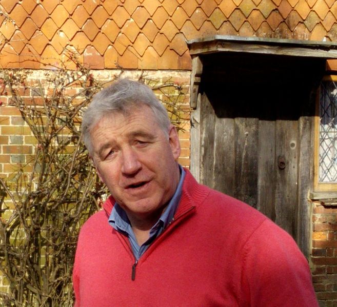 File:Peter Allam (2015).jpg