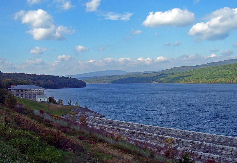 File:Rondout Reservoir 2.jpg