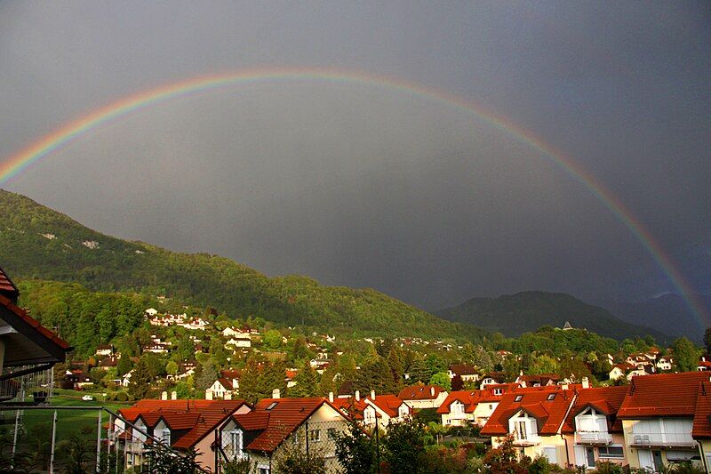 File:Saint-Légier-La Chiésaz2011-04-30.jpg