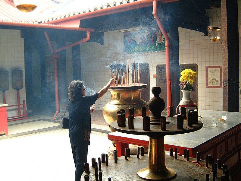 File:Thni-Kong-Tnua-Jade-Emperors-Pavilion-Taoist-temple-Mar-2001-04.JPG