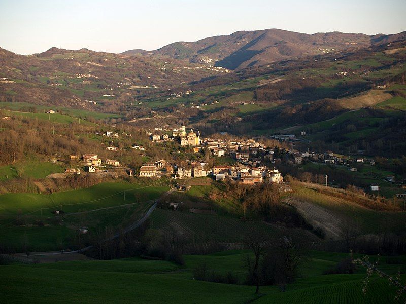 File:Caminata Val Tidone.jpg