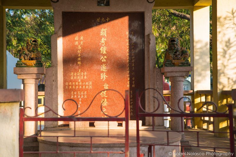 File:Chinese cemetery Dili2.jpg