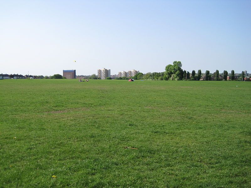 File:Clitterhouse Recreation Ground.JPG