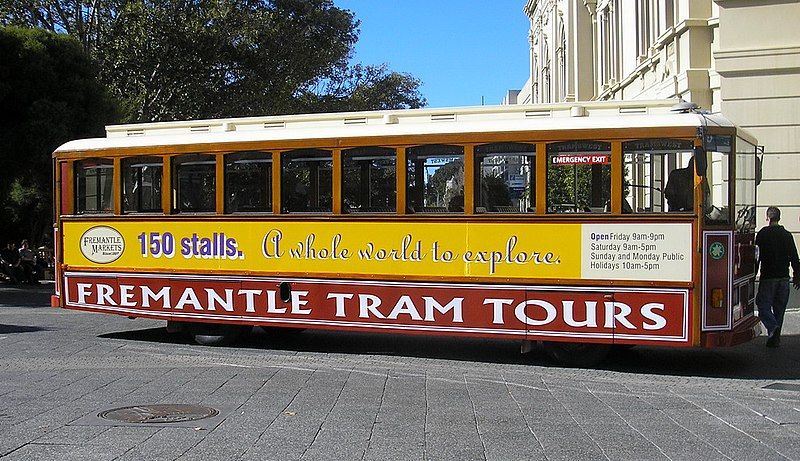 File:Fremantle Tram Tours.jpg