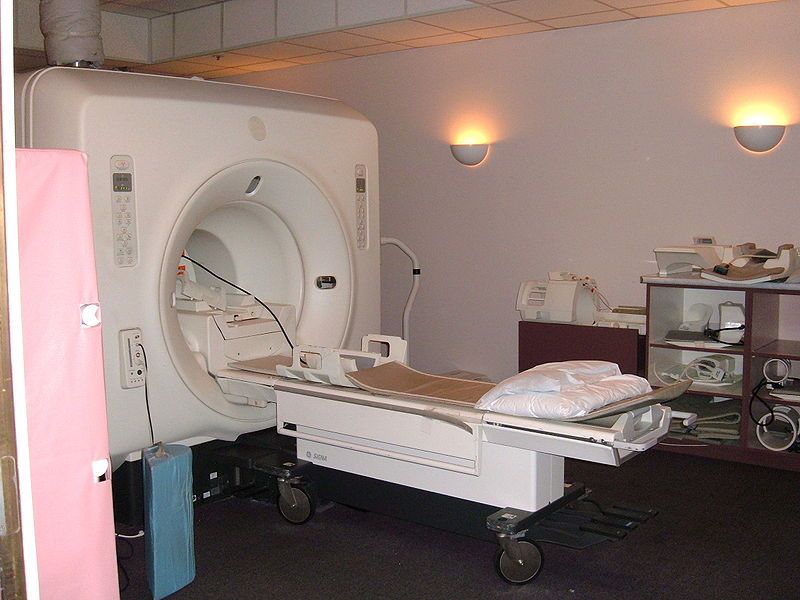 File:GE Signa MRI.JPG