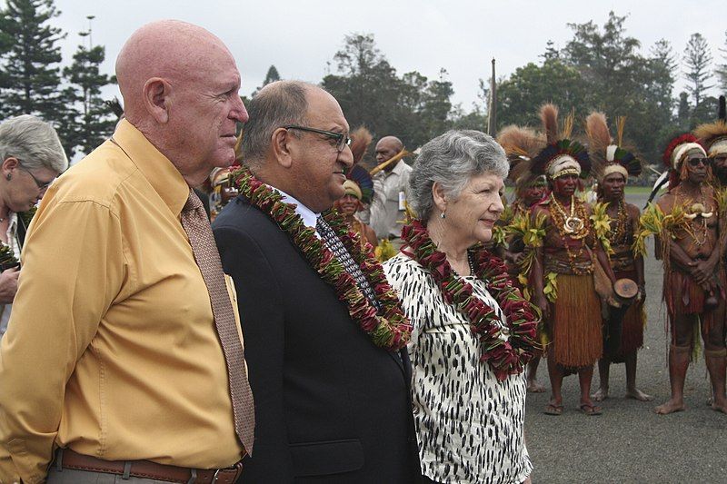 File:Gg-state-visit-papua-new-guinea-2009-events-with-eastern-highlands-gov-hon-malcolm-smith-kela.jpg