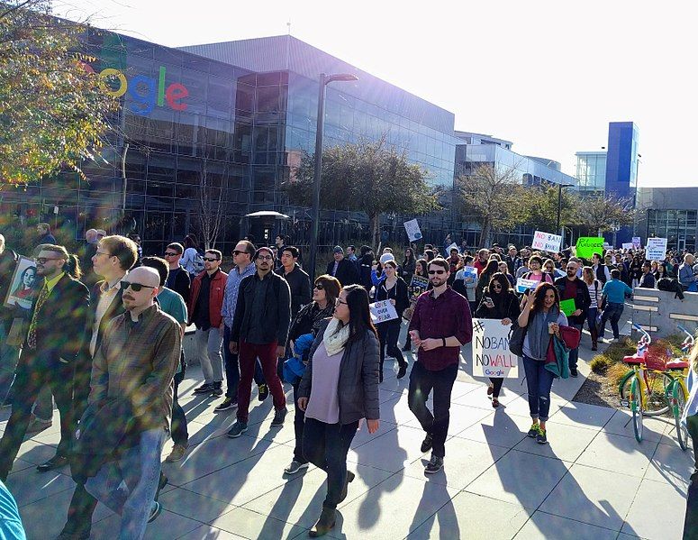 File:Googleplex protest, 20170130.jpg