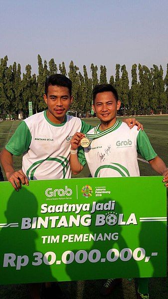 File:Grab bintang bola.jpg