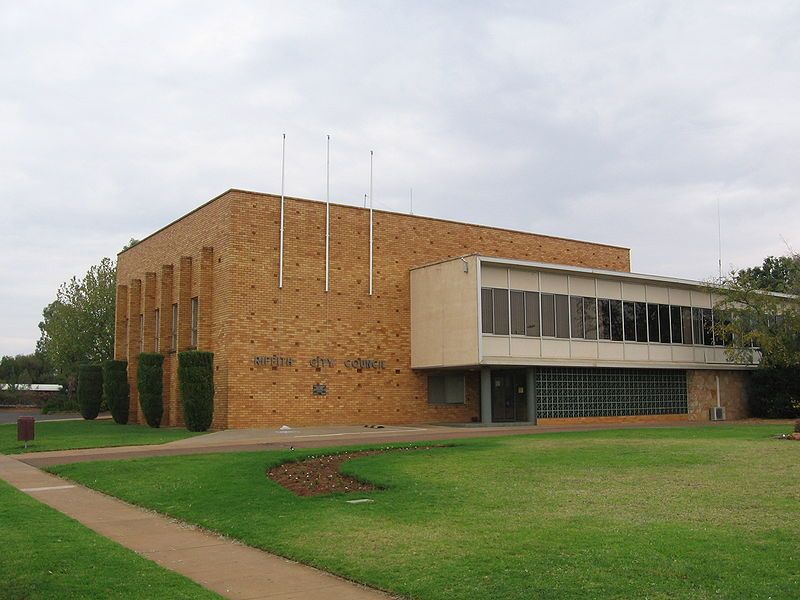 File:GriffithCityCouncilOffices.JPG