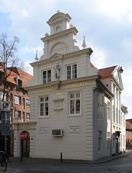 File:HausVorwaerts-01.jpg