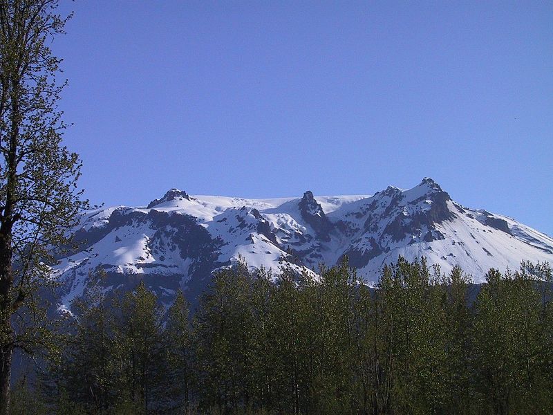 File:Hoodoo Mountain.jpg