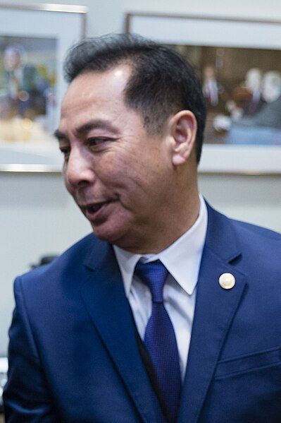 File:Hubert Vo) (cropped).jpg