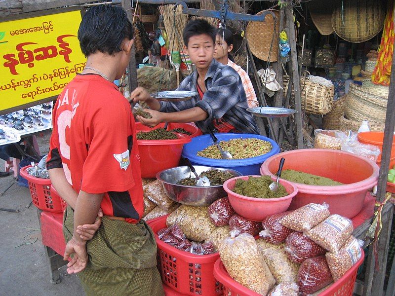 File:Lahpet stall.JPG