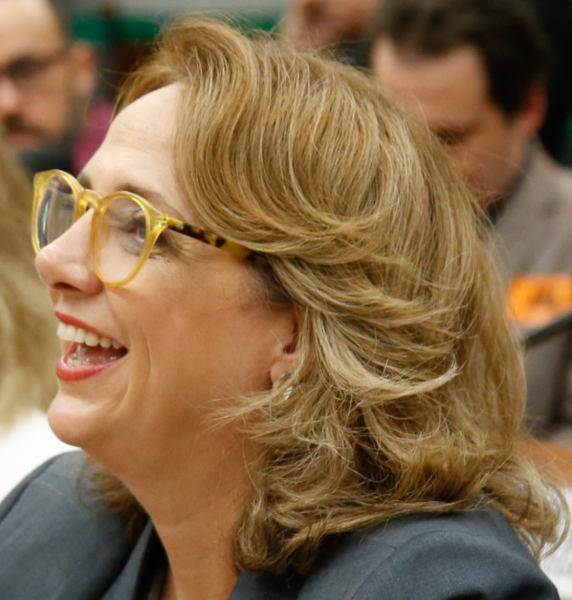 File:Letícia Isnard (cropped).png